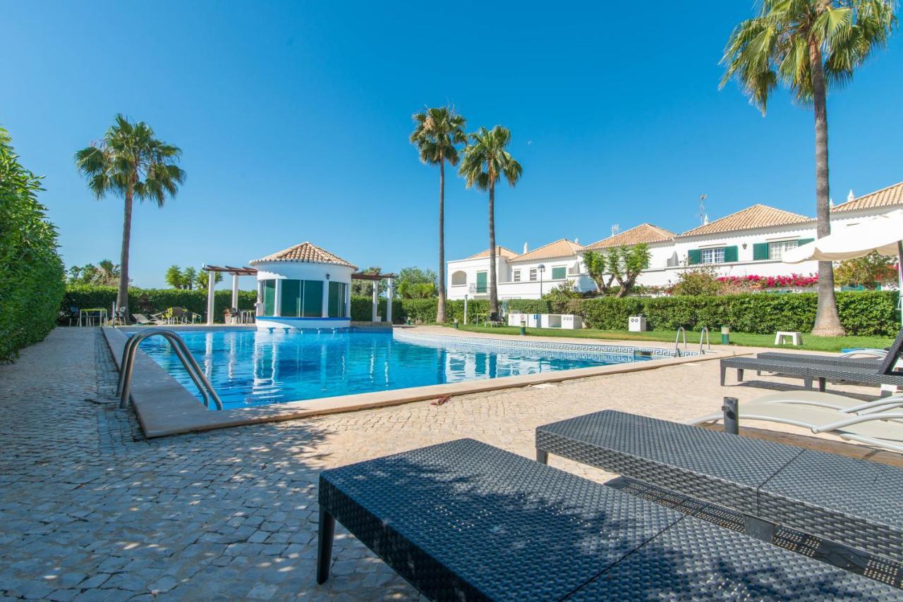 カバナス・デ・タビラCasa Oceanus - 2Bdr W Pool & Relaxing Balcony - 5 Mins Downtownアパートメント エクステリア 写真